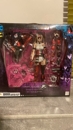 Harley quinn variant play arts - harley,