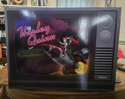 Mondo harley quinn - e, poison